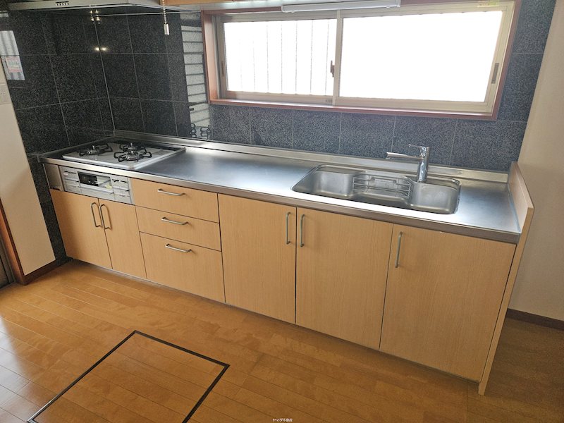 Les Aubepines昭和(レ・ゾービピン昭和) キッチン