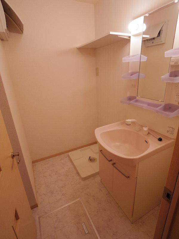 リュエルB ベッドルーム