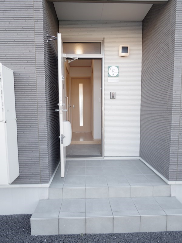 ルミエール中尾町 玄関