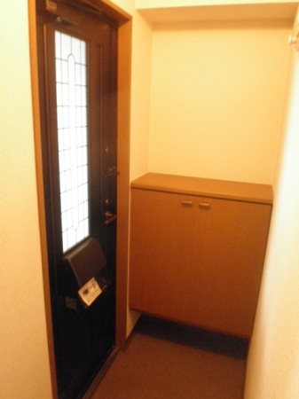 メゾン・ブランシェB 玄関