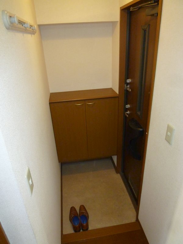 アベニールⅡ 玄関