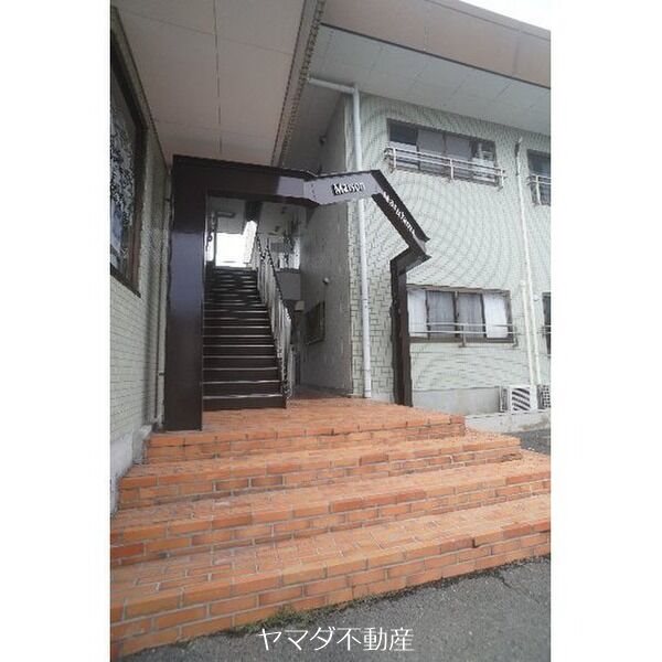 メゾン春山 玄関