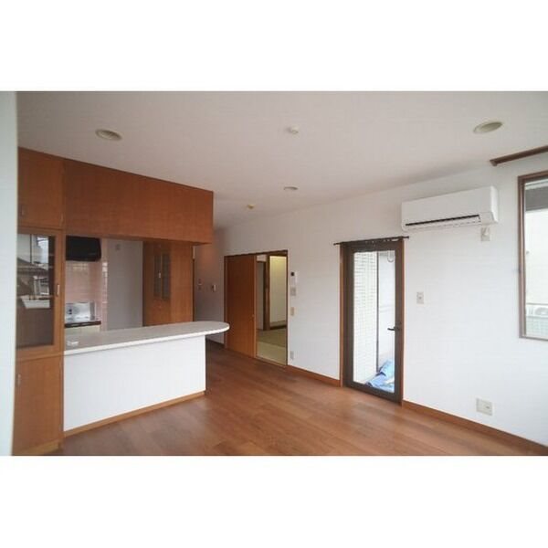 メゾン春山 リビング