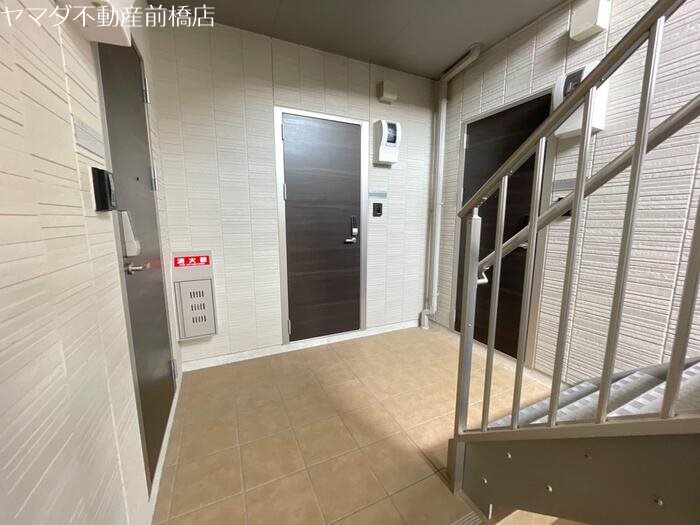 サラ　スリール その他5