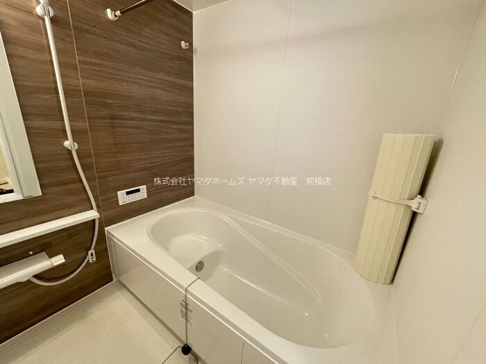 サラ　スリール 風呂画像