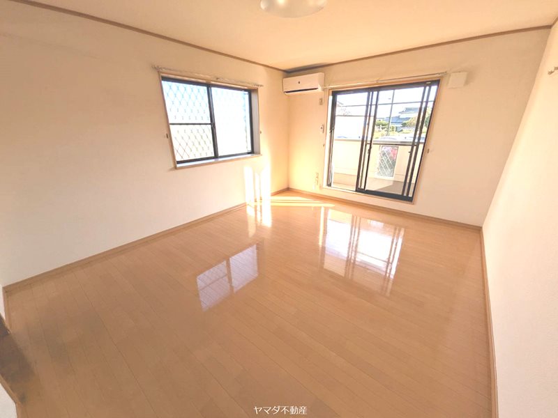 ホワイトコートミオナ リビング