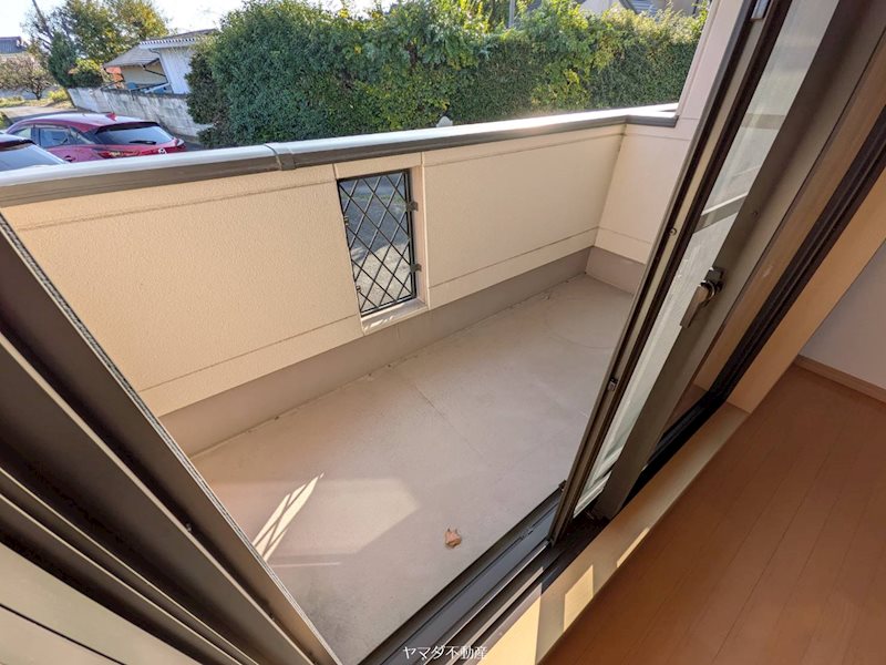 ホワイトコートミオナ ベランダ