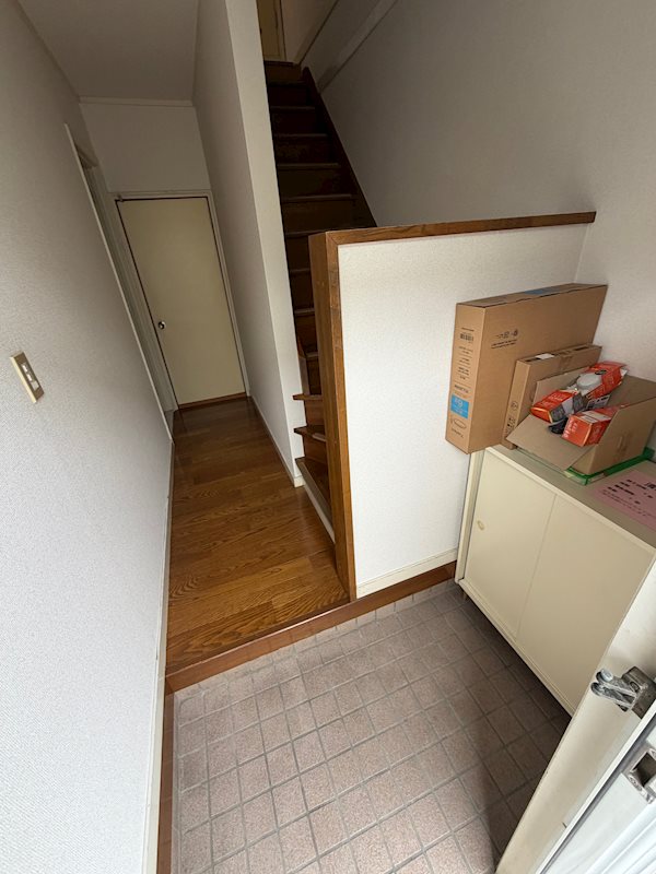 鼻高テラスハウスA・B・C・D 玄関