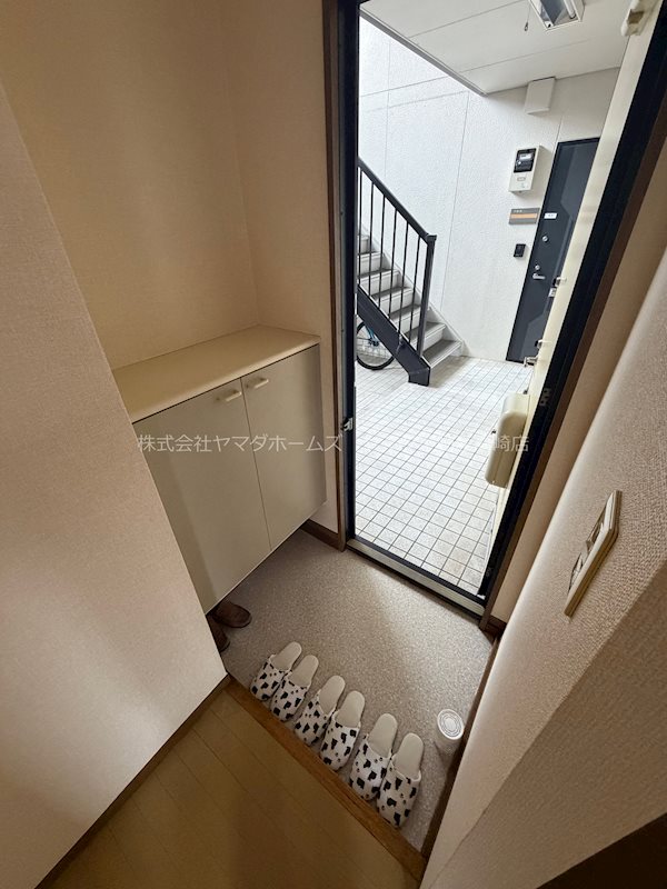 メゾンDE飯塚 玄関