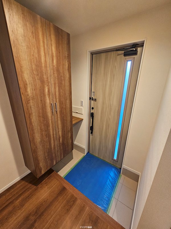 エステートハウス 福島町E 玄関
