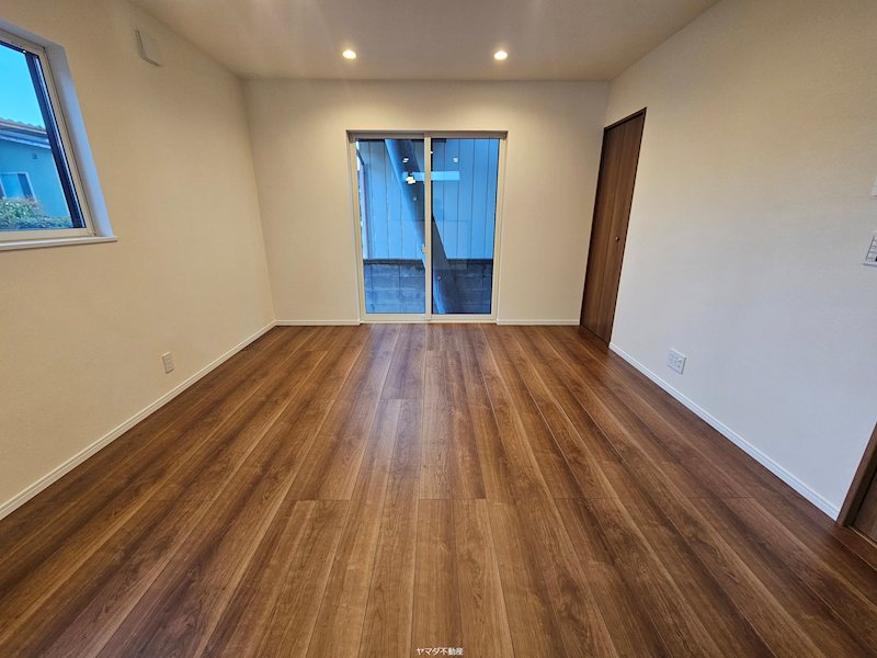 エステートハウス 福島町E リビング