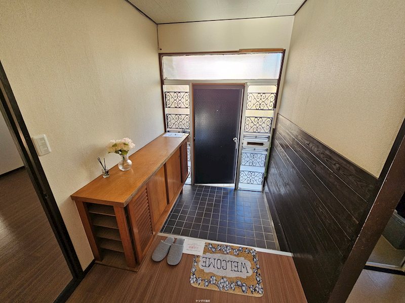 丘の上陽だまりハウス 玄関