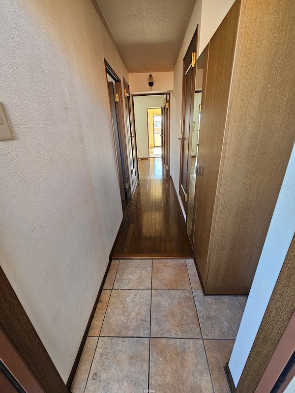 グローリアスB 玄関