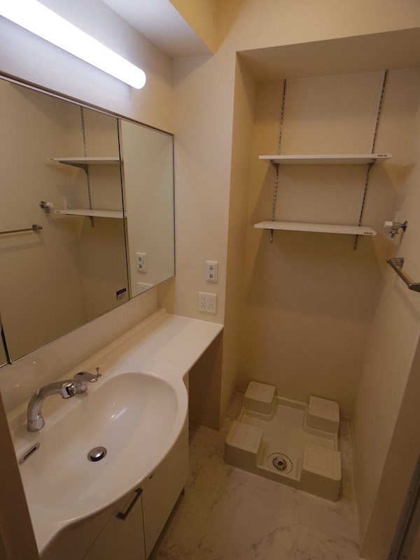 スクエア ベッドルーム