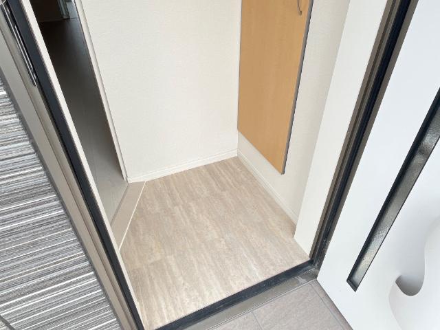 ヴィラ・ソレイユ　Ｂ 玄関