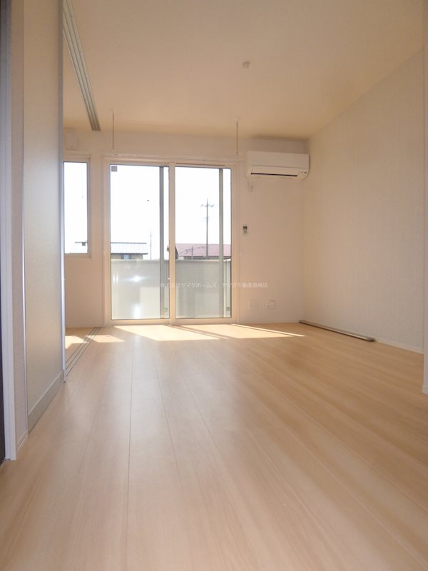 ヴィアーレ リビング