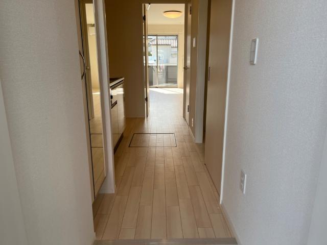 ヴィラ・ソレイユ　Ａ　 玄関