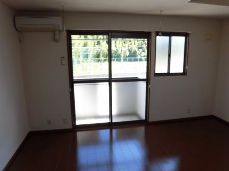 リヴァージュねぎし リビング