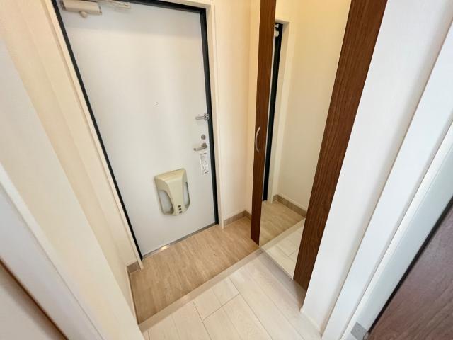 ウィステリア・Ⅱ 玄関