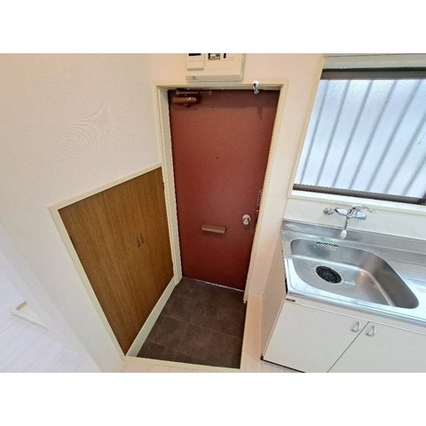 プレステージ大胡１ 玄関