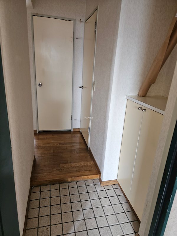 リアライズ前橋中央 玄関