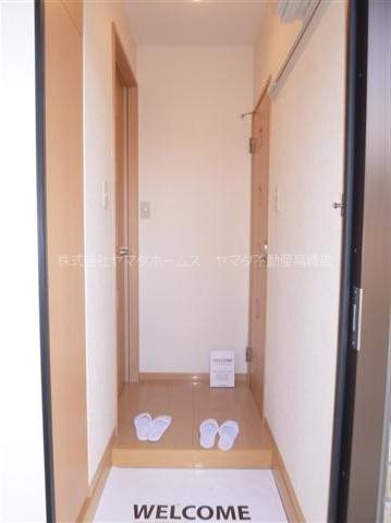 メゾン染谷川 玄関