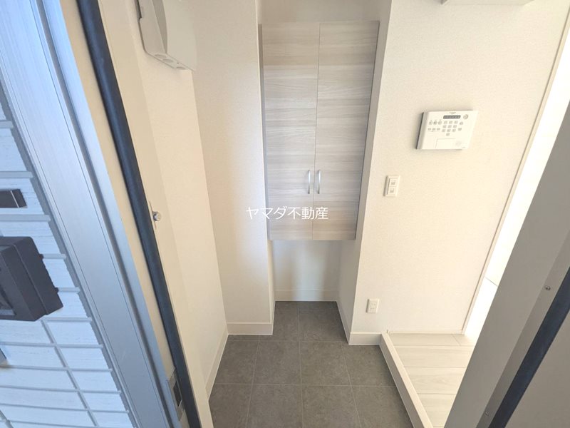 D-ROOM古市町 玄関