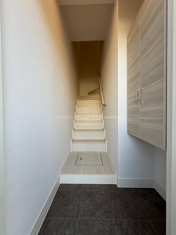 ハイトラスト 玄関