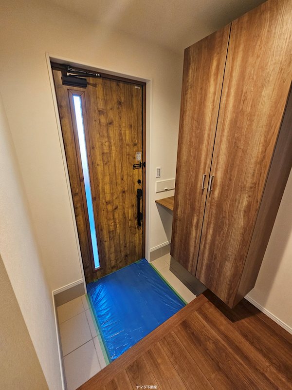 エステートハウス 福島町D 玄関