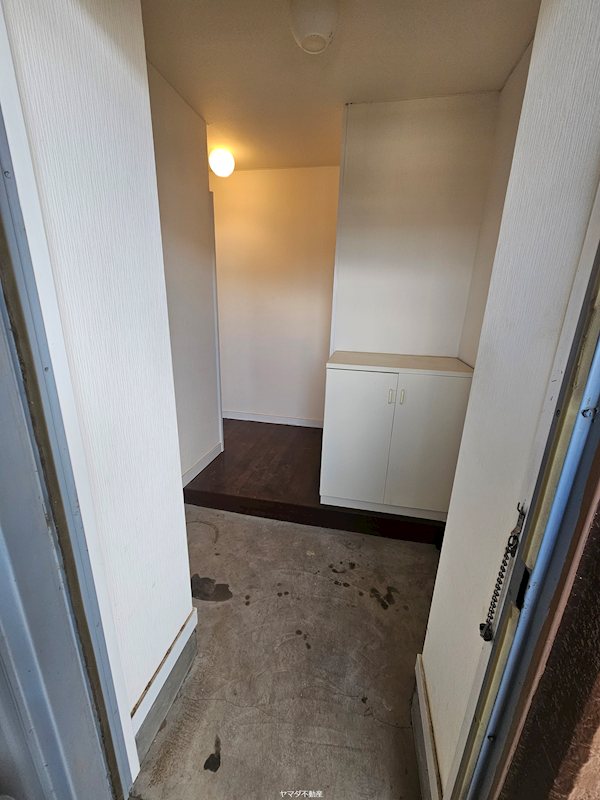 プレサージュ中島 玄関