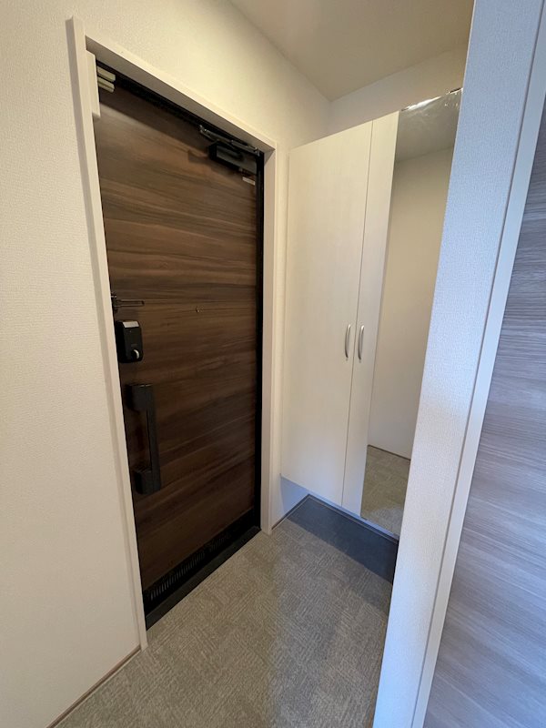 ブルーシェル 玄関