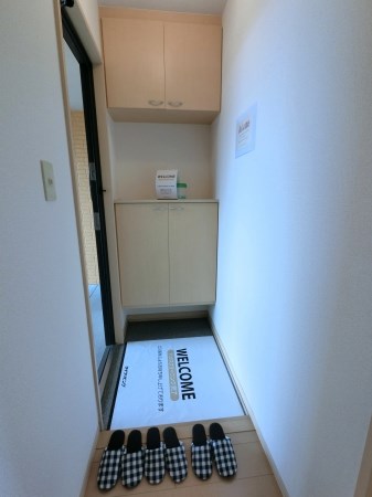 メゾンプレジールA 玄関