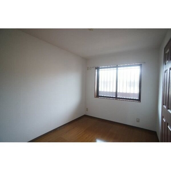 井野マンション ベッドルーム