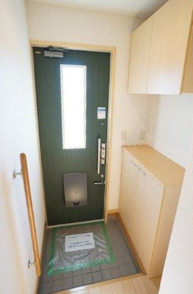 エーデル青葉 玄関