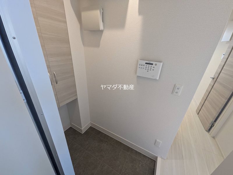 D-ROOM古市町 玄関