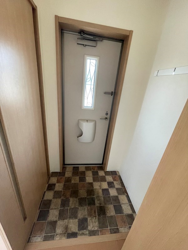 スタージス　A 玄関