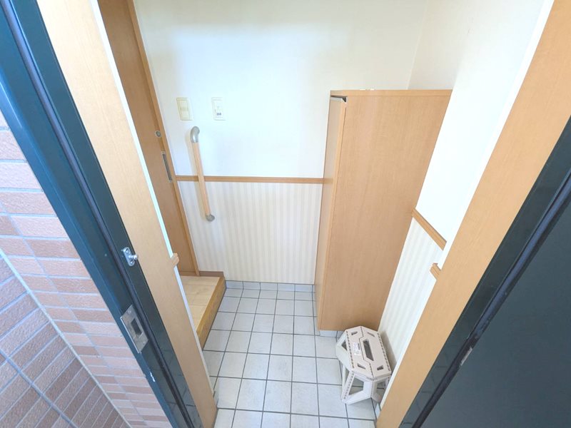 サンライフ　ケンズヴィラ 玄関