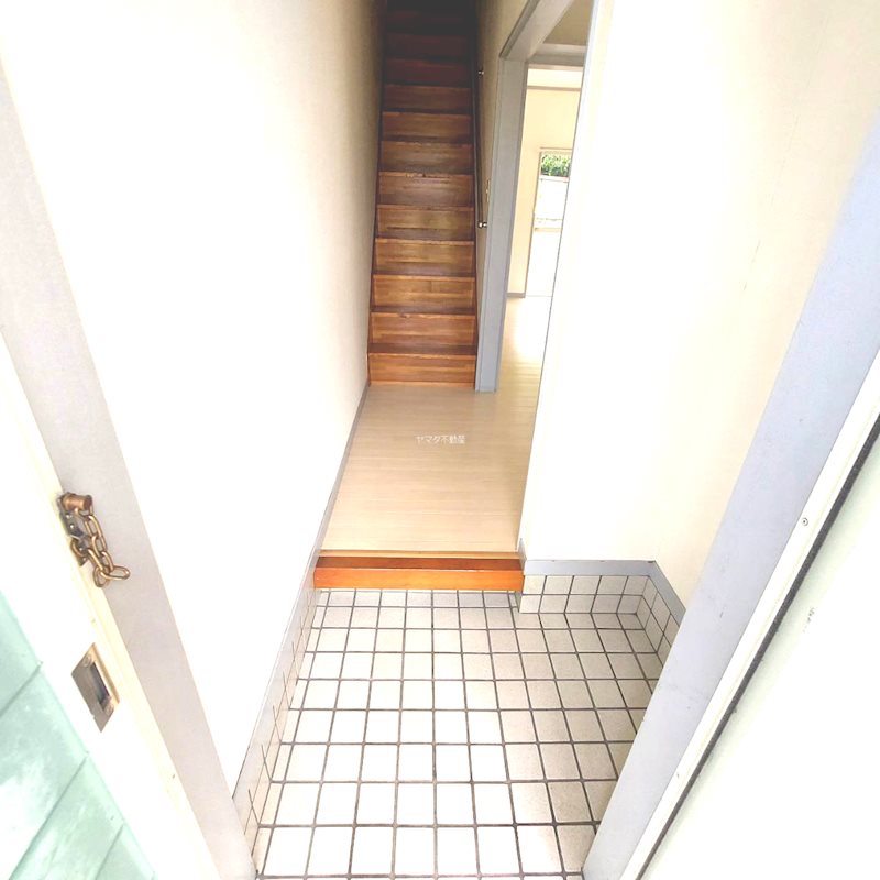 プライムハイツ 玄関