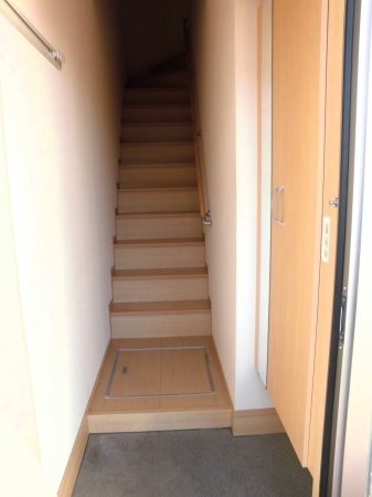 メゾンドボヌール 玄関