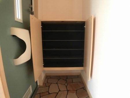 シャンポワールA 玄関