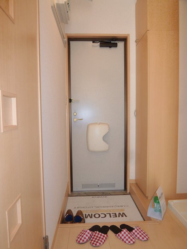 ローレルコートⅢ  玄関