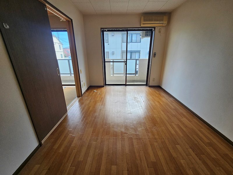 コンフォール石坂D リビング