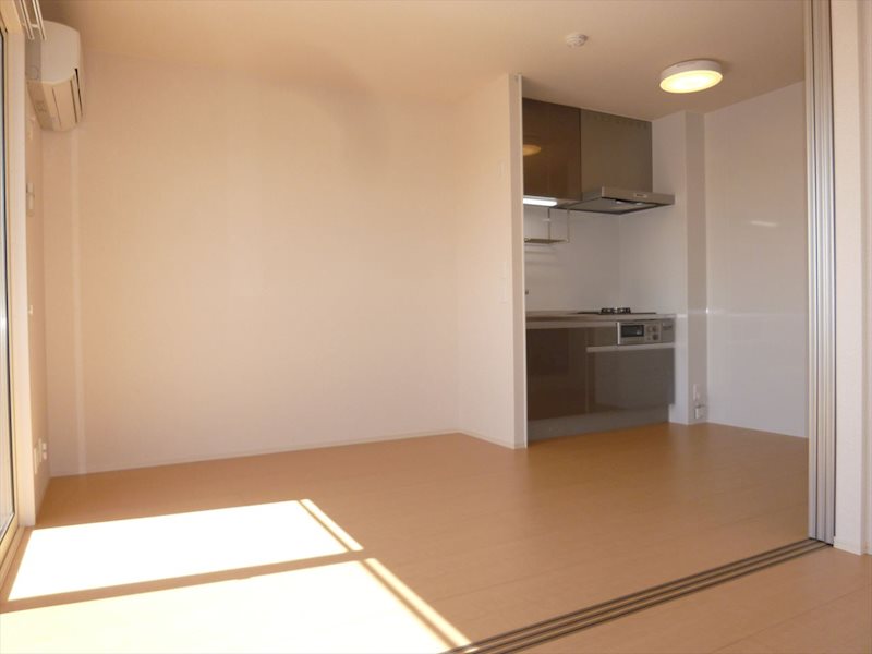 ブルースカイ リビング