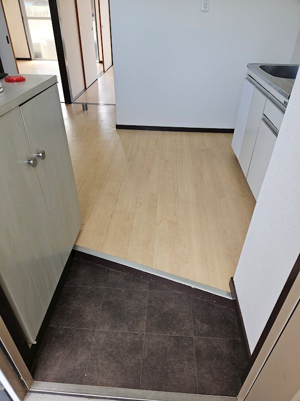 第五大島マンション 玄関