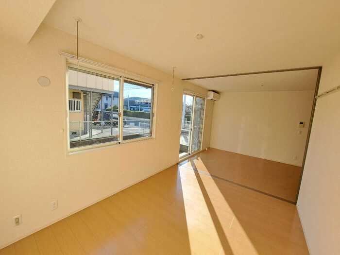 ファミーユC リビング