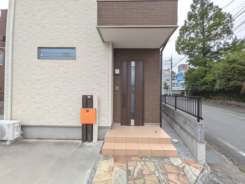 前橋市下石倉町一戸建て 玄関