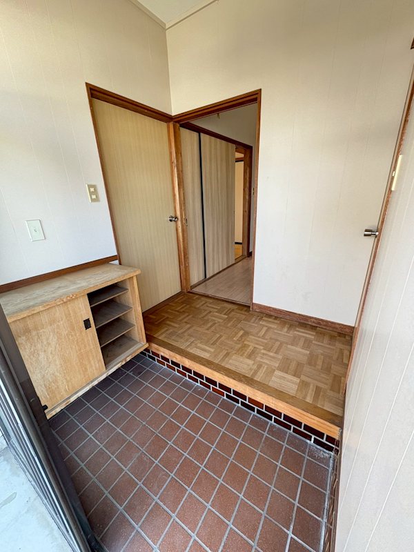 野村住宅　B号棟 玄関
