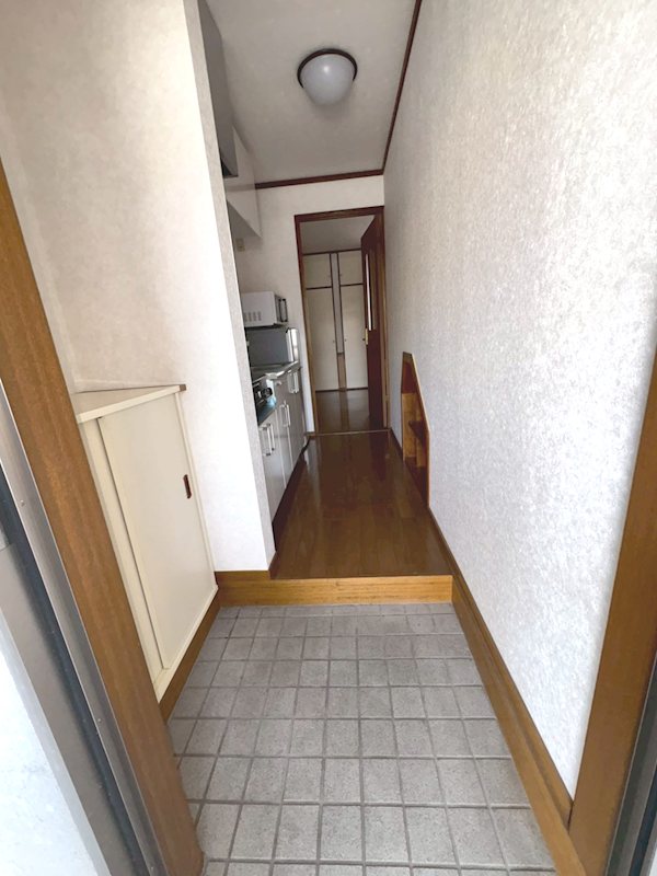 本町山岸ハイツ  玄関