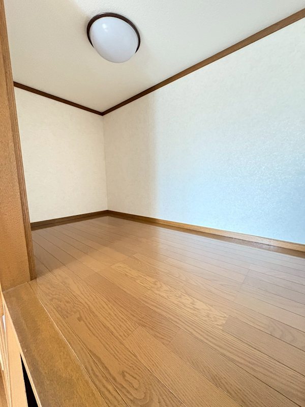 本町山岸ハイツ  ベッドルーム