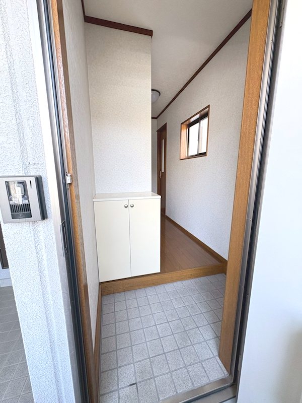 本町山岸ハイツ  玄関